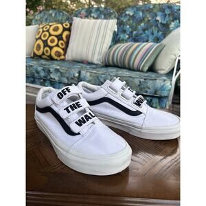 Vans UNISEX OLD SKOOL V “OFF THE WALL” Canvas Sneakers Shoes Mens 6, Women’s 7.5